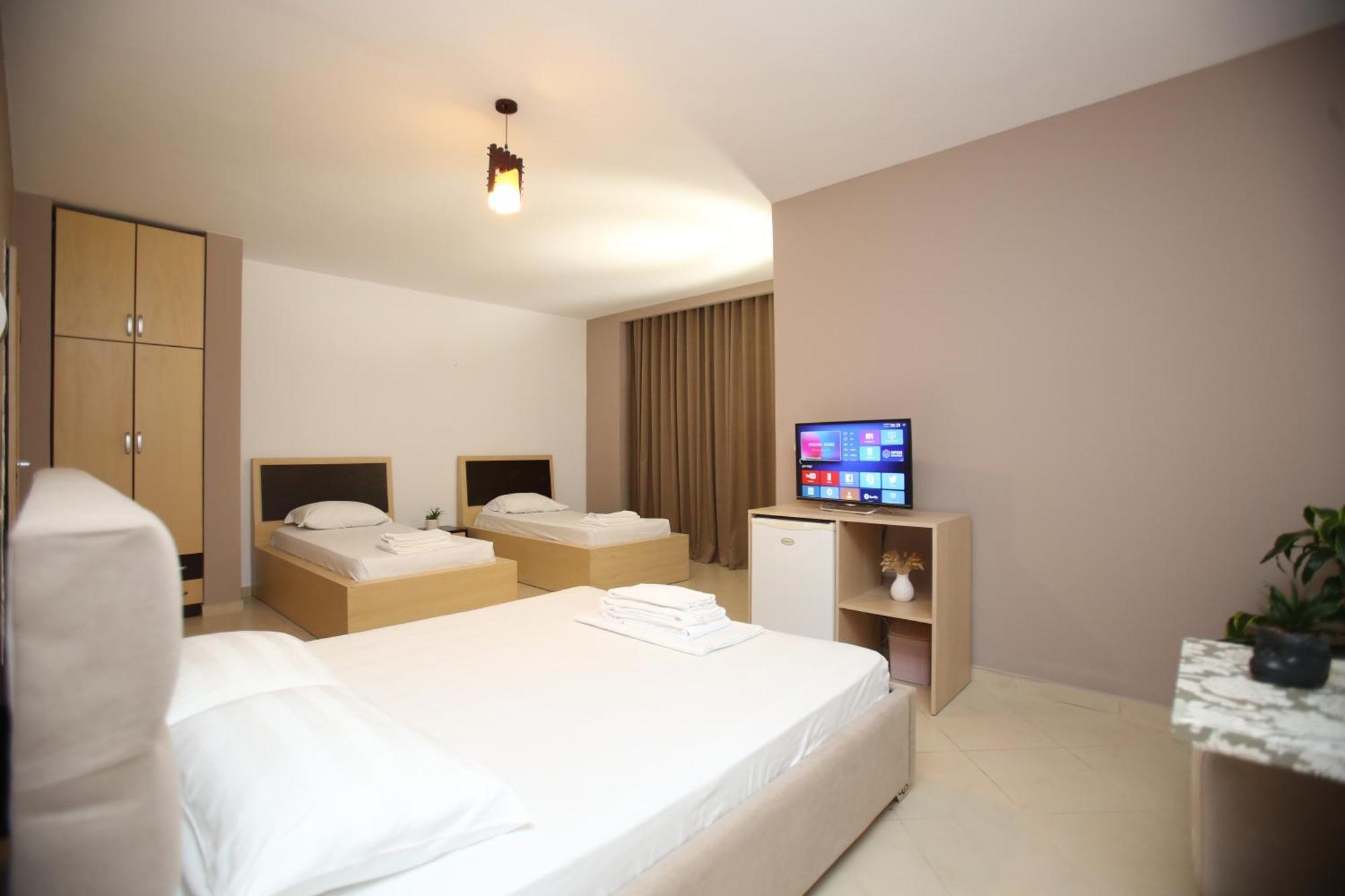 Tekb Rooms & Apartments Vlora Kültér fotó